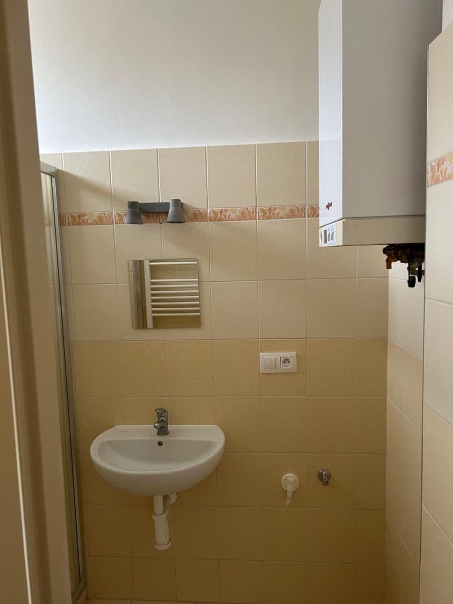 Pronájem bytu 3+1 86 m², U Rajské zahrady, Praha, Praha Pronájem bytu 3+1 86 m², U Rajské zahrady, Praha, Praha