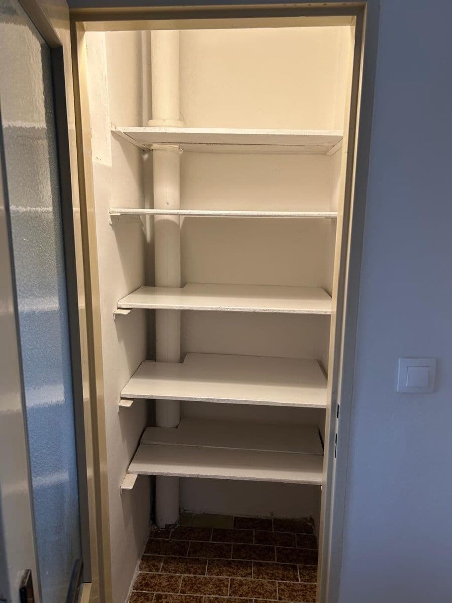 Pronájem bytu 3+1 86 m², U Rajské zahrady, Praha, Praha Pronájem bytu 3+1 86 m², U Rajské zahrady, Praha, Praha