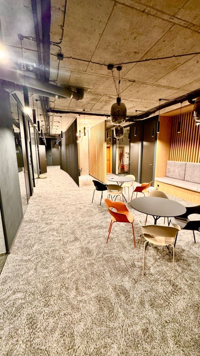 Pronájem kanceláře 20 m², Ukrajinská, Praha, Praha Pronájem kanceláře 20 m², Ukrajinská, Praha, Praha