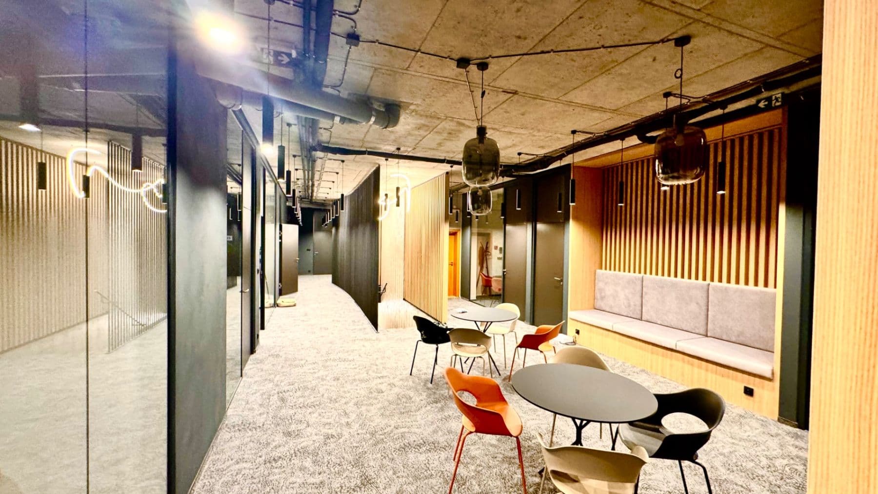 Pronájem kanceláře 20 m², Ukrajinská, Praha, Praha Pronájem kanceláře 20 m², Ukrajinská, Praha, Praha