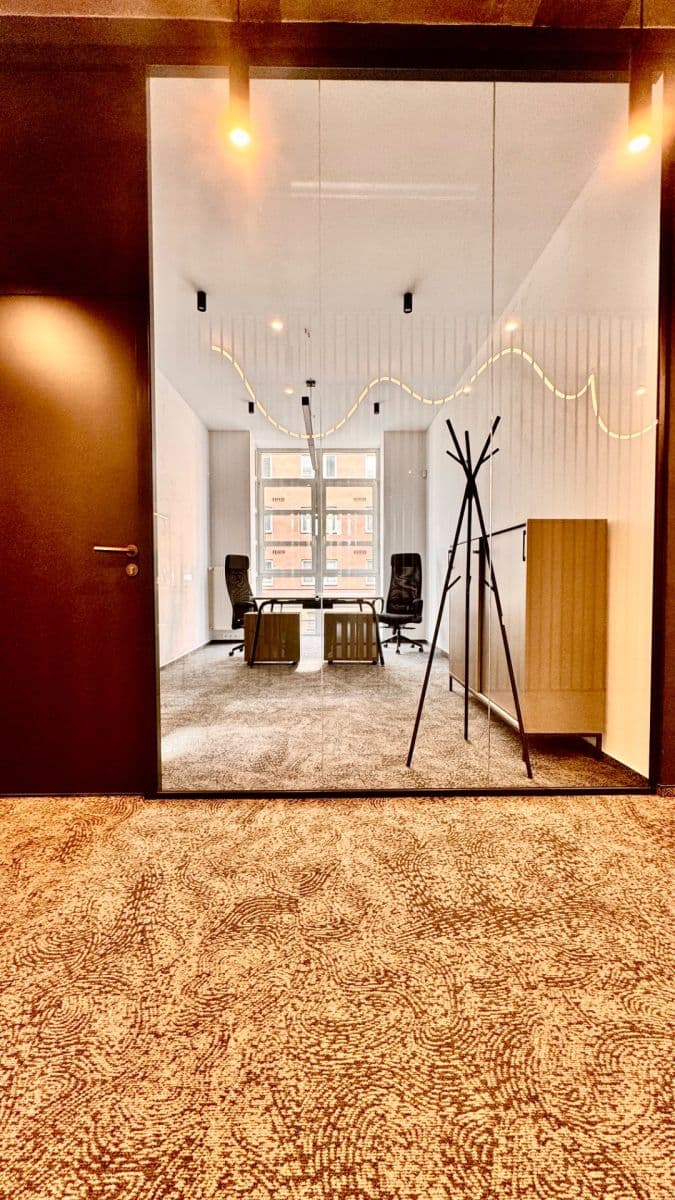 Pronájem kanceláře 20 m², Ukrajinská, Praha, Praha Pronájem kanceláře 20 m², Ukrajinská, Praha, Praha