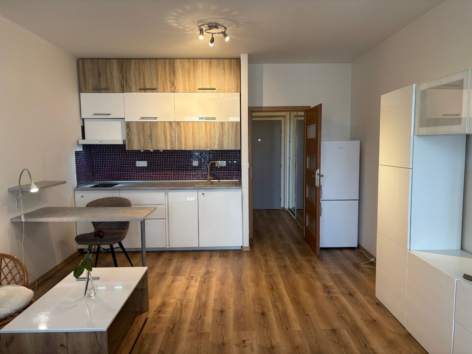 Pronájem bytu 1+kk 40 m², Na Slatince, Praha, Praha Pronájem bytu 1+kk 40 m², Na Slatince, Praha, Praha
