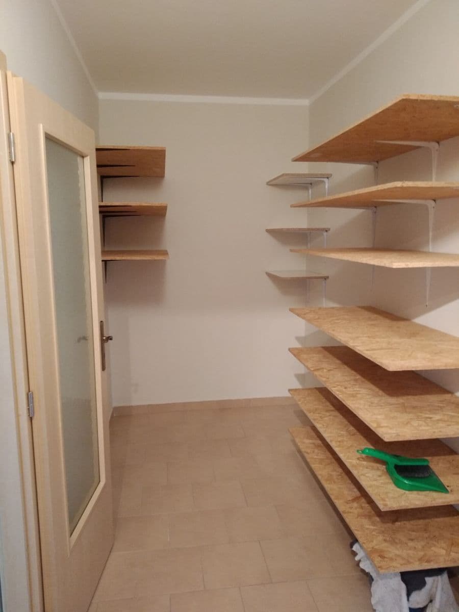 Prodej bytu 2+1 74 m², Luďka Matury, Pardubice, Pardubický kraj Prodej bytu 2+1 74 m², Luďka Matury, Pardubice, Pardubický kraj