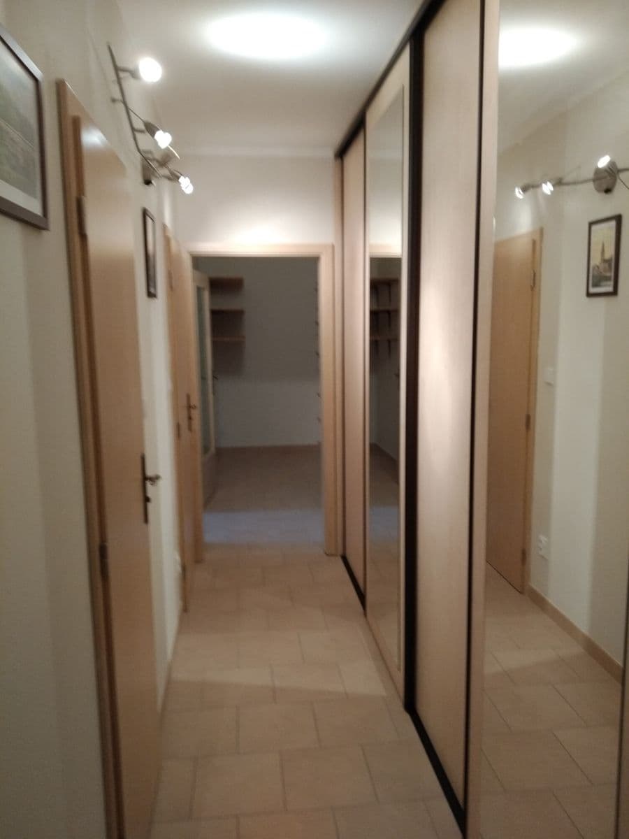 Prodej bytu 2+1 74 m², Luďka Matury, Pardubice, Pardubický kraj Prodej bytu 2+1 74 m², Luďka Matury, Pardubice, Pardubický kraj