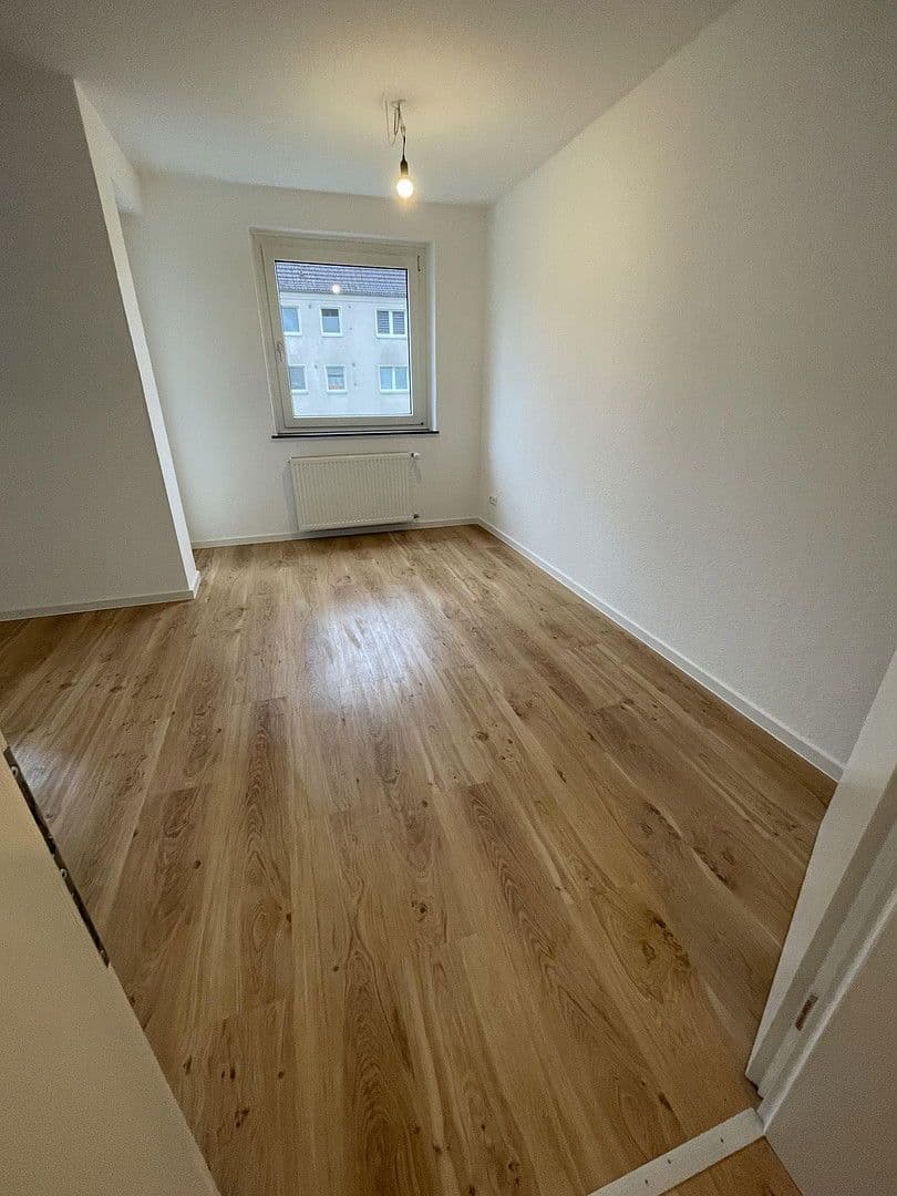 Pronájem bytu 3+1 66 m², Gumbinner Weg 2, Sarstedt, Dolní Sasko Pronájem bytu 3+1 66 m², Gumbinner Weg 2, Sarstedt, Dolní Sasko