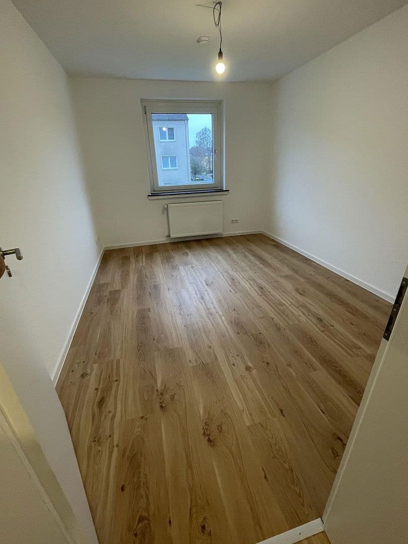 Pronájem bytu 3+1 66 m², Gumbinner Weg 2, Sarstedt, Dolní Sasko Pronájem bytu 3+1 66 m², Gumbinner Weg 2, Sarstedt, Dolní Sasko