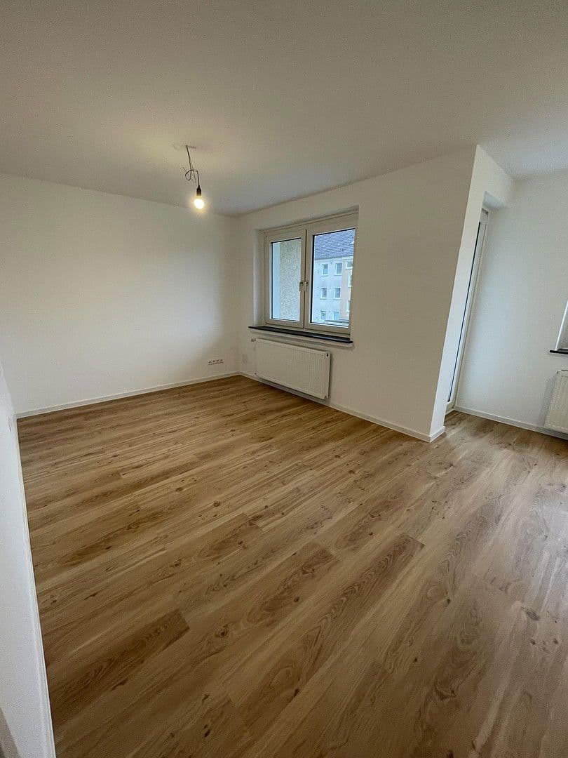 Pronájem bytu 3+1 66 m², Gumbinner Weg 2, Sarstedt, Dolní Sasko Pronájem bytu 3+1 66 m², Gumbinner Weg 2, Sarstedt, Dolní Sasko