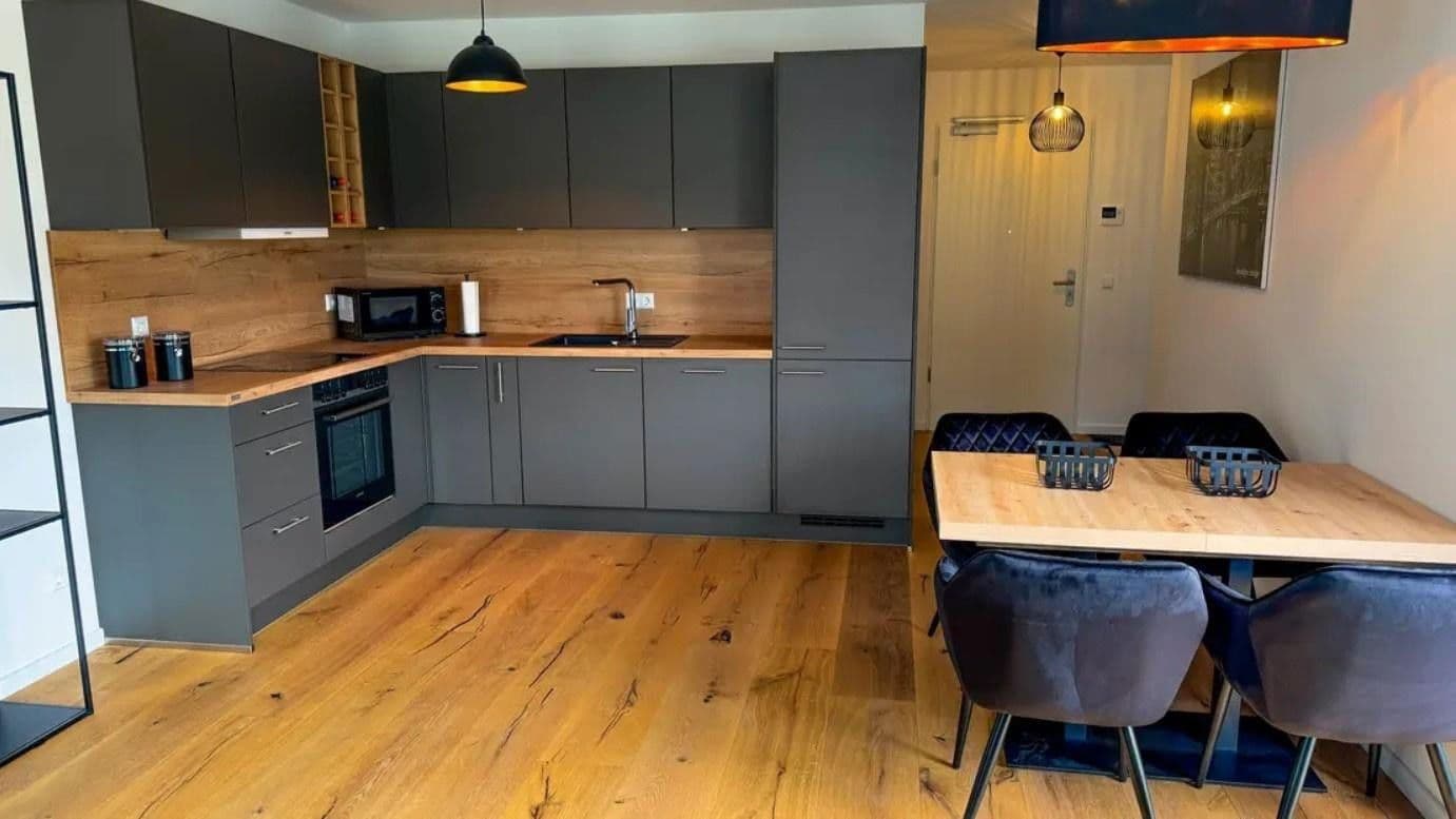 Pronájem bytu 2+1 53 m², Augsburg, Bavorsko Pronájem bytu 2+1 53 m², Augsburg, Bavorsko