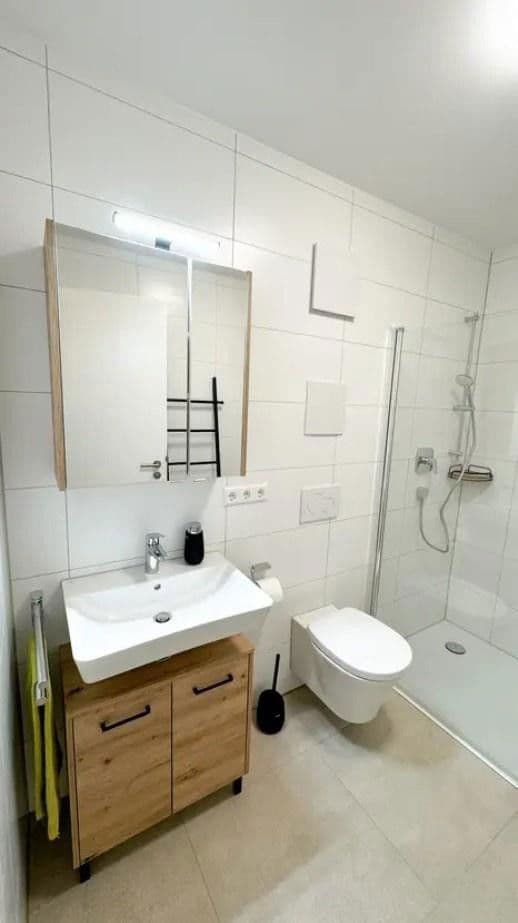 Pronájem bytu 2+1 53 m², Augsburg, Bavorsko Pronájem bytu 2+1 53 m², Augsburg, Bavorsko