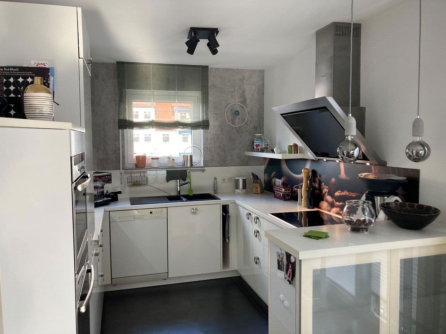 Pronájem bytu 4+1 110 m², Steinenbergstraße 6, Reutlingen, Bádensko-Württembersko Pronájem bytu 4+1 110 m², Steinenbergstraße 6, Reutlingen, Bádensko-Württembersko