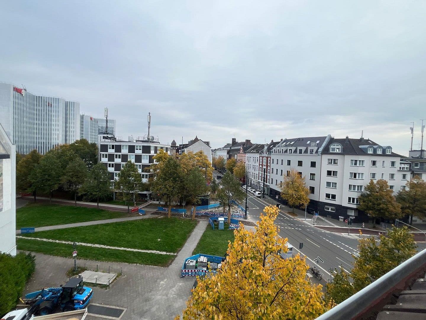 Pronájem bytu 1+1 30 m², Gladbacherstraße 39, Düsseldorf, Severní Porýní-Vestfálsko Pronájem bytu 1+1 30 m², Gladbacherstraße 39, Düsseldorf, Severní Porýní-Vestfálsko