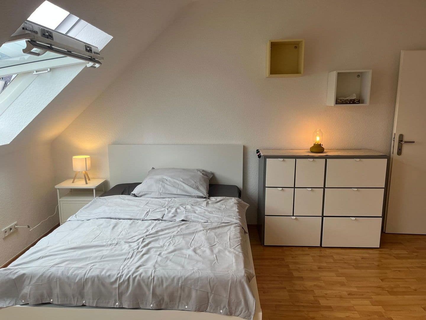 Pronájem bytu 1+1 30 m², Gladbacherstraße 39, Düsseldorf, Severní Porýní-Vestfálsko Pronájem bytu 1+1 30 m², Gladbacherstraße 39, Düsseldorf, Severní Porýní-Vestfálsko