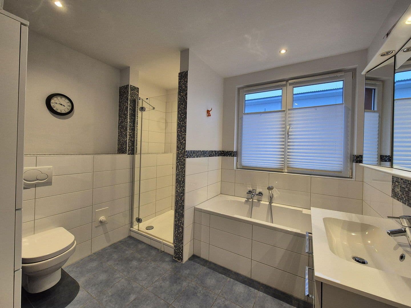 Prodej domu 144 m², pozemek 373 m², Hamburg, Hamburg Prodej domu 144 m², pozemek 373 m², Hamburg, Hamburg