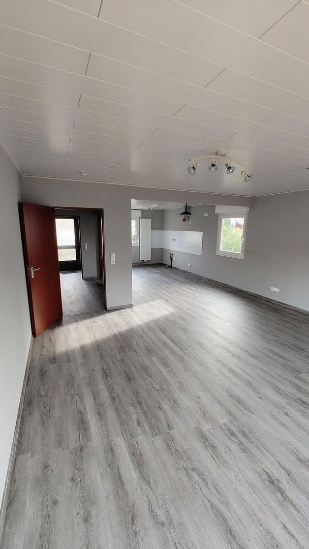 Pronájem domu 145 m², pozemek 457 m², Osthofen, Porýní-Falc Pronájem domu 145 m², pozemek 457 m², Osthofen, Porýní-Falc