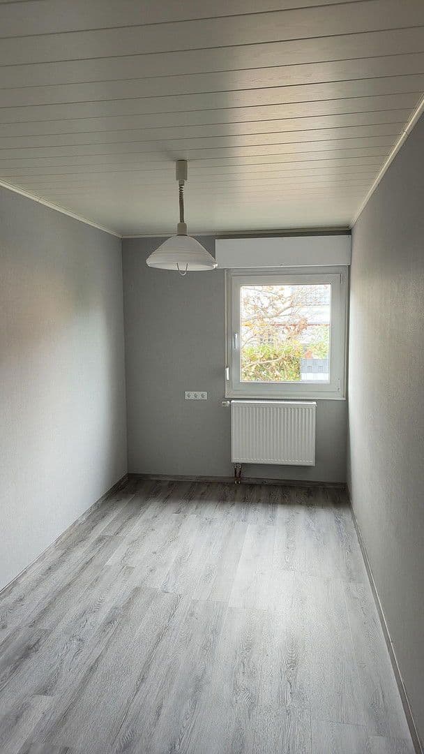 Pronájem domu 145 m², pozemek 457 m², Osthofen, Porýní-Falc Pronájem domu 145 m², pozemek 457 m², Osthofen, Porýní-Falc