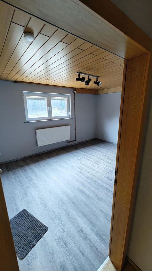 Pronájem domu 145 m², pozemek 457 m², Osthofen, Porýní-Falc Pronájem domu 145 m², pozemek 457 m², Osthofen, Porýní-Falc