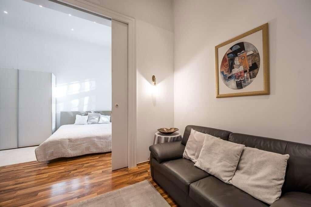 Pronájem bytu 1+1 35 m², Hopplaweg 12, Stuttgart, Bádensko-Württembersko Pronájem bytu 1+1 35 m², Hopplaweg 12, Stuttgart, Bádensko-Württembersko