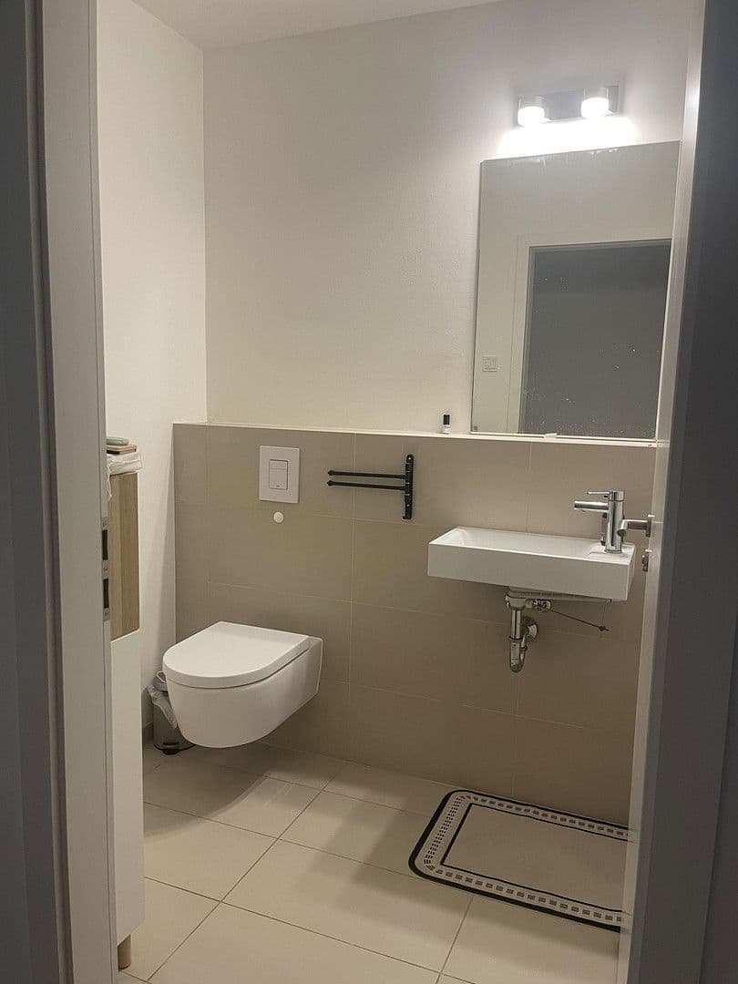 Pronájem bytu 3+1 87 m², Berlin, Berlín Pronájem bytu 3+1 87 m², Berlin, Berlín