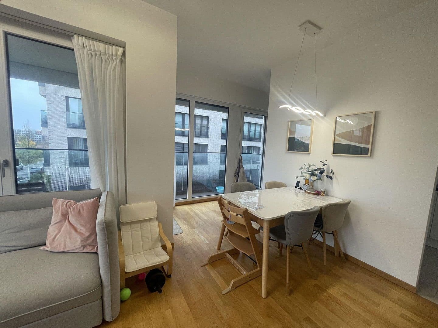 Pronájem bytu 3+1 87 m², Berlin, Berlín Pronájem bytu 3+1 87 m², Berlin, Berlín