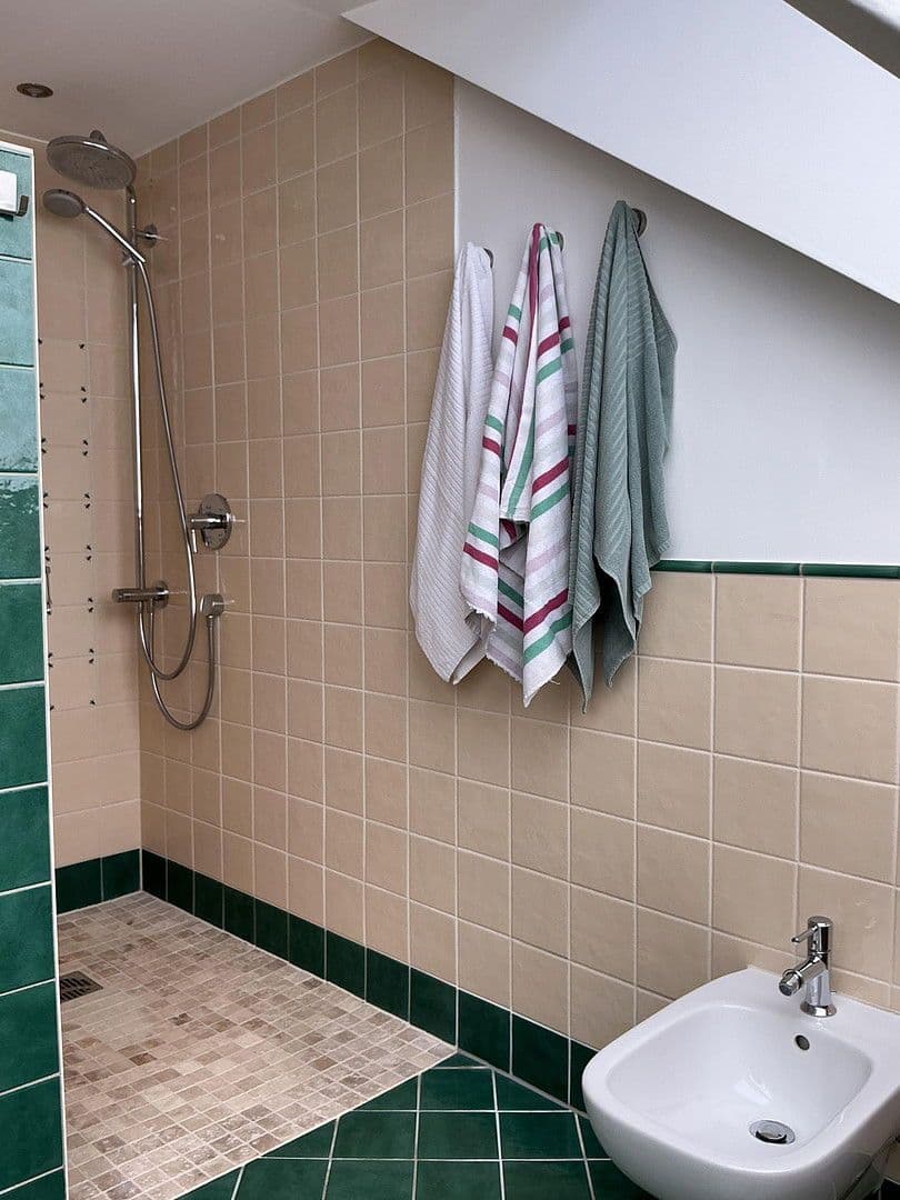 Prodej domu 170 m², pozemek 1.335 m², Steinmauern, Bádensko-Württembersko Prodej domu 170 m², pozemek 1.335 m², Steinmauern, Bádensko-Württembersko