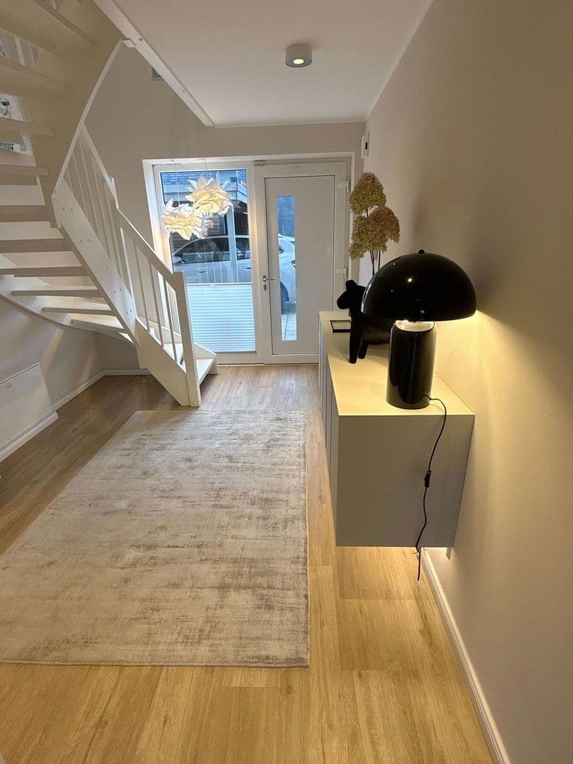 Prodej domu 142 m², pozemek 702 m², Quickborn, Šlesvicko-Holštýnsko Prodej domu 142 m², pozemek 702 m², Quickborn, Šlesvicko-Holštýnsko