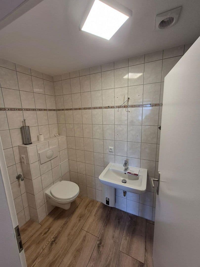 Pronájem bytu 1+1 39 m², Merseburger Str. 49, Halle Saale, Sasko-Anhaltsko Pronájem bytu 1+1 39 m², Merseburger Str. 49, Halle Saale, Sasko-Anhaltsko