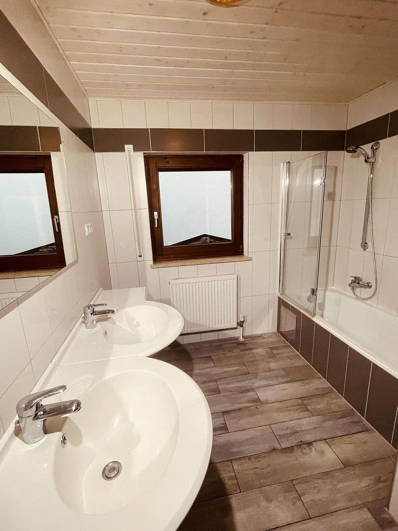 Pronájem domu 129 m², pozemek 300 m², Anthering, Salcbursko Pronájem domu 129 m², pozemek 300 m², Anthering, Salcbursko