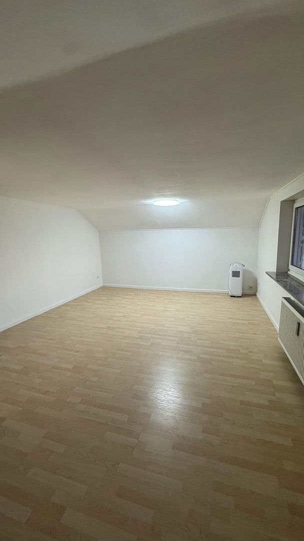 Pronájem bytu 3+1 77 m², Kapellenstr. 18, Ingolstadt, Bavorsko Pronájem bytu 3+1 77 m², Kapellenstr. 18, Ingolstadt, Bavorsko