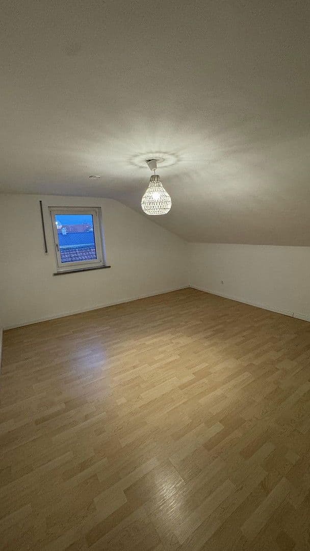 Pronájem bytu 3+1 77 m², Kapellenstr. 18, Ingolstadt, Bavorsko Pronájem bytu 3+1 77 m², Kapellenstr. 18, Ingolstadt, Bavorsko