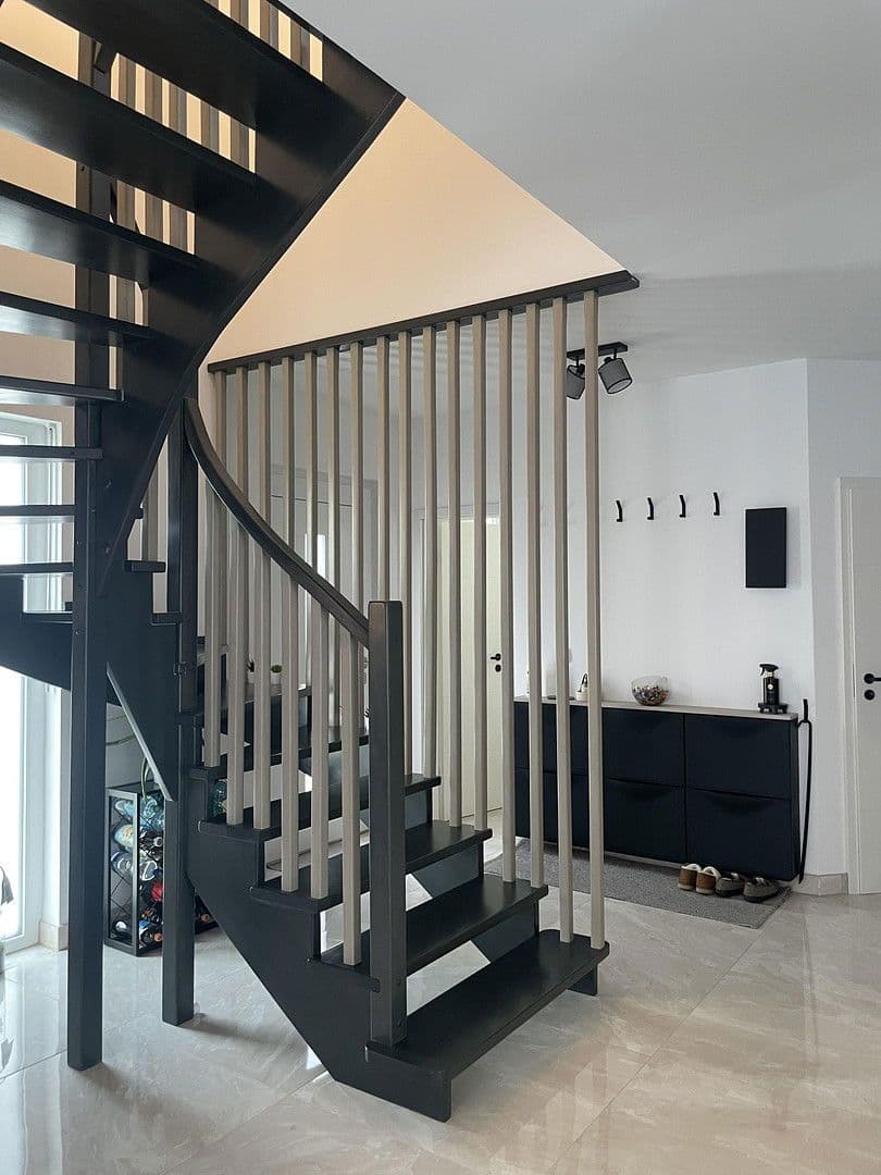 Prodej domu 100 m², pozemek 187 m², Nagold, Bádensko-Württembersko Prodej domu 100 m², pozemek 187 m², Nagold, Bádensko-Württembersko