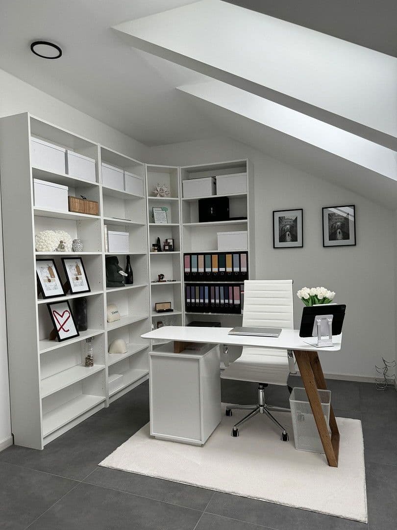 Prodej domu 100 m², pozemek 187 m², Nagold, Bádensko-Württembersko Prodej domu 100 m², pozemek 187 m², Nagold, Bádensko-Württembersko