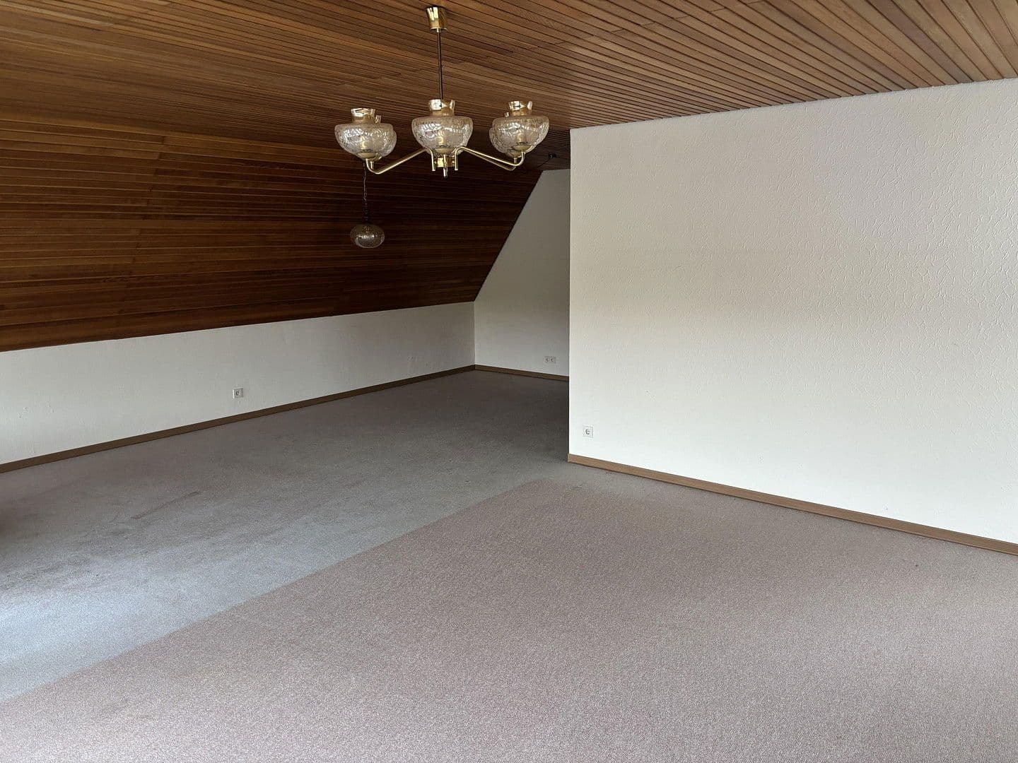 Pronájem bytu 5+1 192 m², Vallendar, Porýní-Falc Pronájem bytu 5+1 192 m², Vallendar, Porýní-Falc