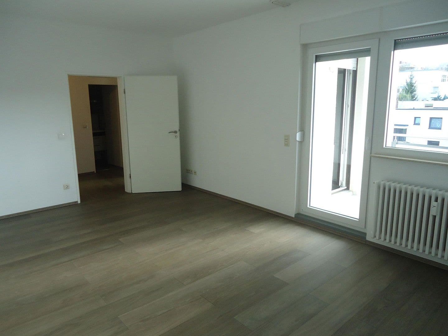 Pronájem bytu 2+1 60 m², Pforzheim, Bádensko-Württembersko Pronájem bytu 2+1 60 m², Pforzheim, Bádensko-Württembersko