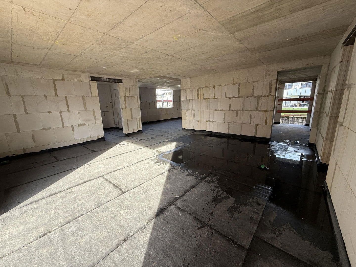 Prodej bytu 3+1 75 m², Berliner Straße 53, Niederkassel, Severní Porýní-Vestfálsko Prodej bytu 3+1 75 m², Berliner Straße 53, Niederkassel, Severní Porýní-Vestfálsko