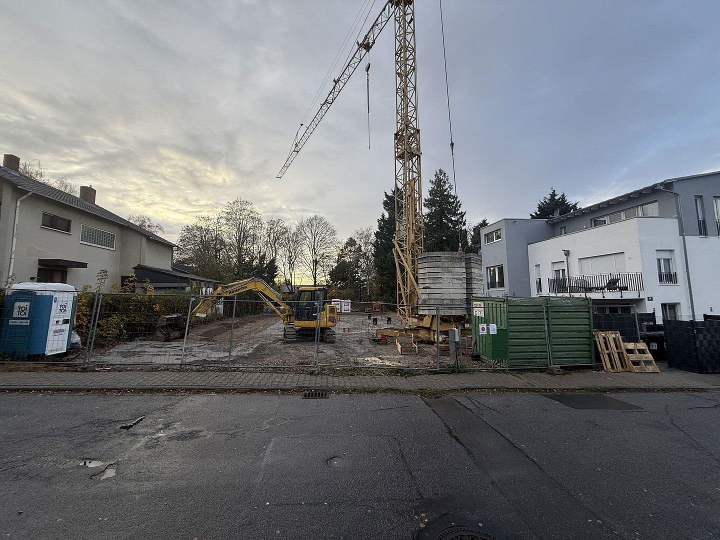 Prodej domu 141 m², pozemek 934 m², Obere Schulstraße 24, Wörrstadt, Porýní-Falc Prodej domu 141 m², pozemek 934 m², Obere Schulstraße 24, Wörrstadt, Porýní-Falc