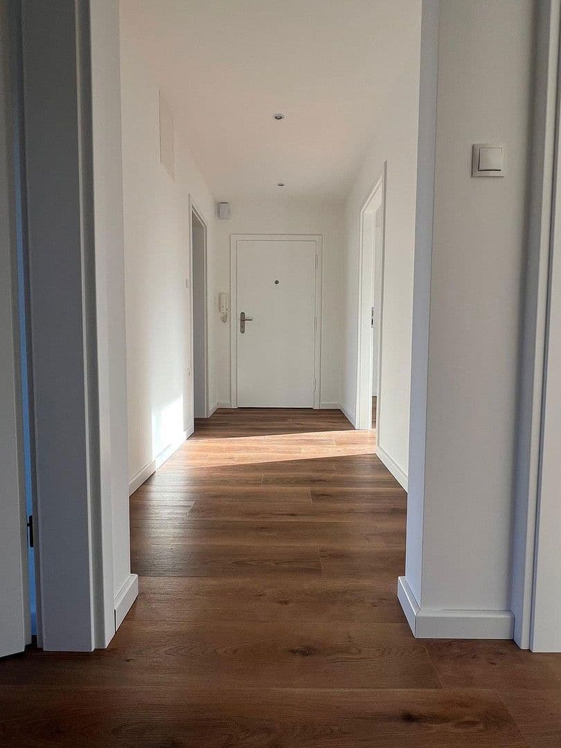 Prodej bytu 3+1 72 m², Charles-Roß-Ring 92, Kiel, Šlesvicko-Holštýnsko Prodej bytu 3+1 72 m², Charles-Roß-Ring 92, Kiel, Šlesvicko-Holštýnsko