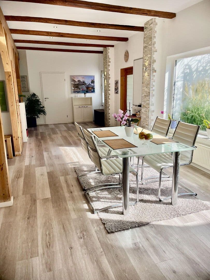 Prodej domu 127 m², pozemek 1.678 m², Steinburg, Šlesvicko-Holštýnsko Prodej domu 127 m², pozemek 1.678 m², Steinburg, Šlesvicko-Holštýnsko