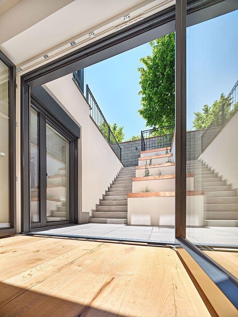 Pronájem bytu 6+1 200 m², Waldfriedhofstrasse 0, München, Bavorsko Pronájem bytu 6+1 200 m², Waldfriedhofstrasse 0, München, Bavorsko