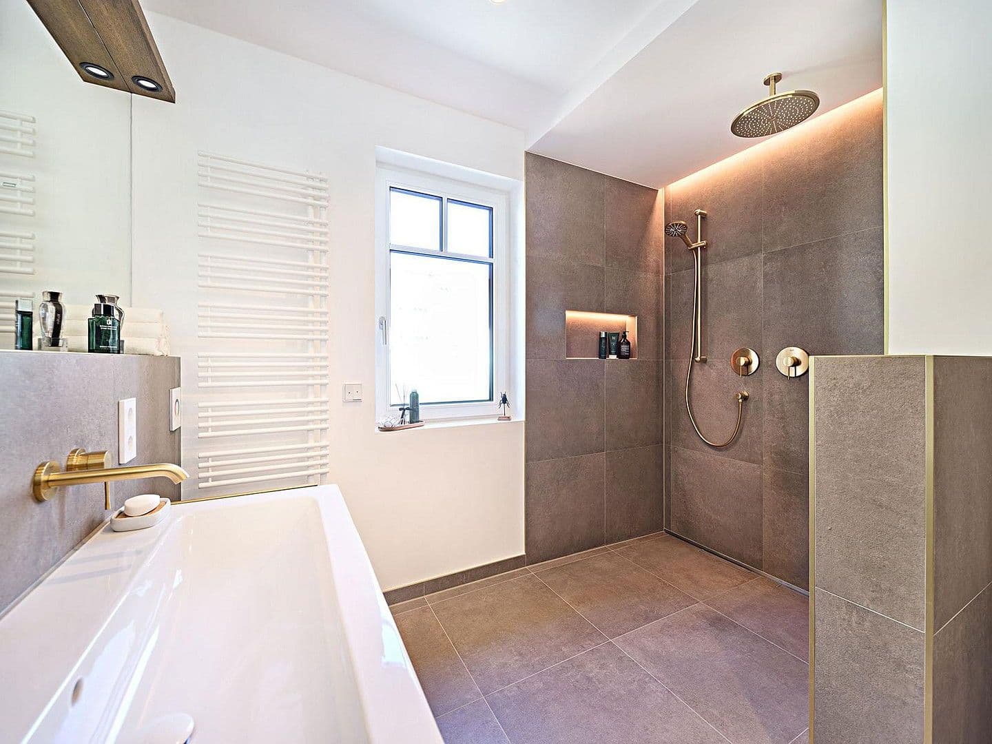 Pronájem bytu 6+1 200 m², Waldfriedhofstrasse 0, München, Bavorsko Pronájem bytu 6+1 200 m², Waldfriedhofstrasse 0, München, Bavorsko