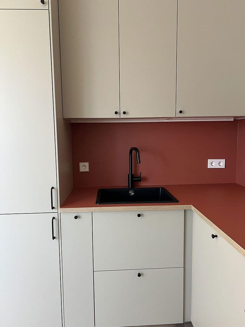 Prodej bytu 3+kk 95 m², Weisestr. 2, Berlin, Berlín Prodej bytu 3+kk 95 m², Weisestr. 2, Berlin, Berlín