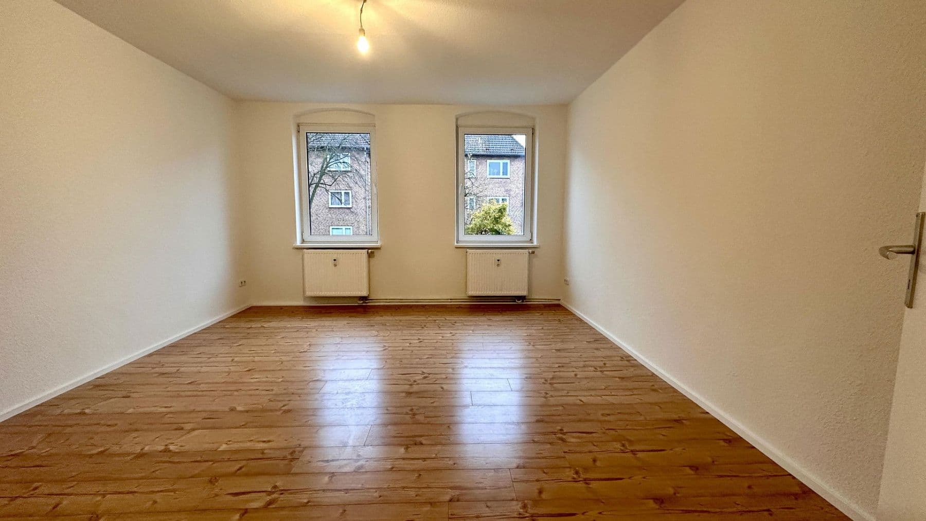 Pronájem bytu 3+1 88 m², Kiel, Šlesvicko-Holštýnsko Pronájem bytu 3+1 88 m², Kiel, Šlesvicko-Holštýnsko