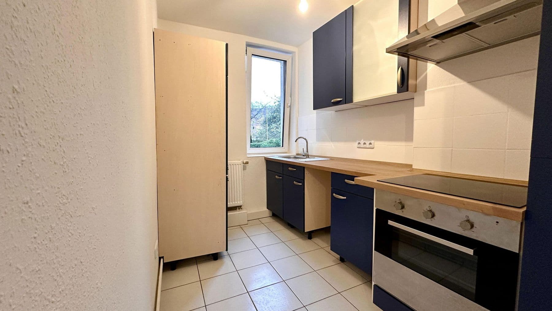 Pronájem bytu 3+1 88 m², Kiel, Šlesvicko-Holštýnsko Pronájem bytu 3+1 88 m², Kiel, Šlesvicko-Holštýnsko