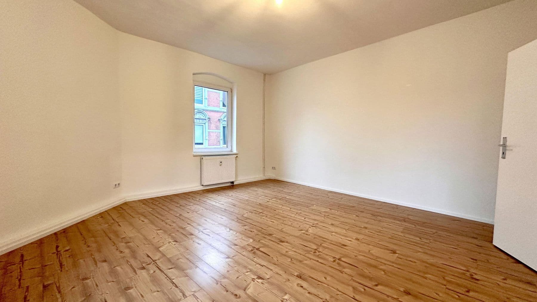 Pronájem bytu 3+1 88 m², Kiel, Šlesvicko-Holštýnsko Pronájem bytu 3+1 88 m², Kiel, Šlesvicko-Holštýnsko