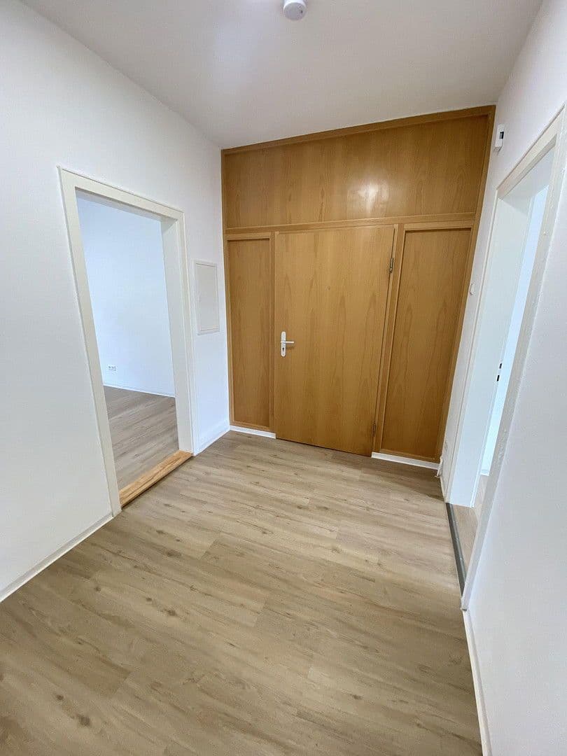 Pronájem bytu 3+1 80 m², Ettlingen, Bádensko-Württembersko Pronájem bytu 3+1 80 m², Ettlingen, Bádensko-Württembersko