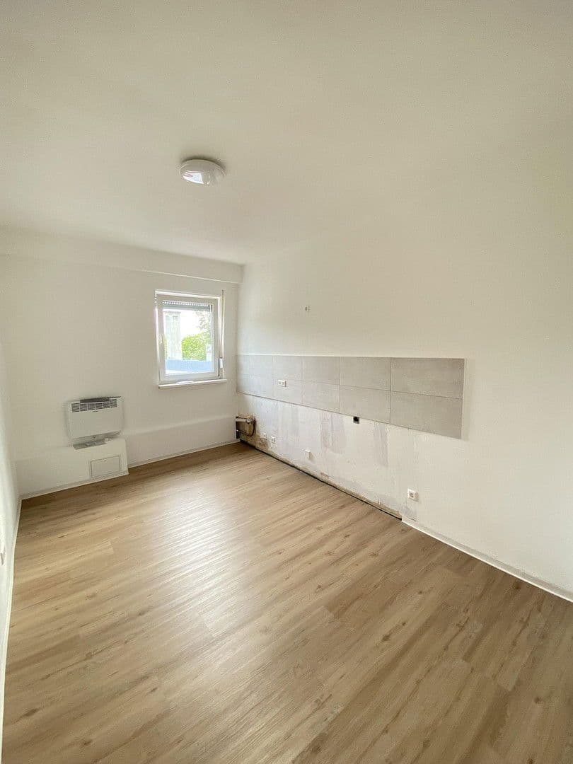 Pronájem bytu 3+1 80 m², Ettlingen, Bádensko-Württembersko Pronájem bytu 3+1 80 m², Ettlingen, Bádensko-Württembersko