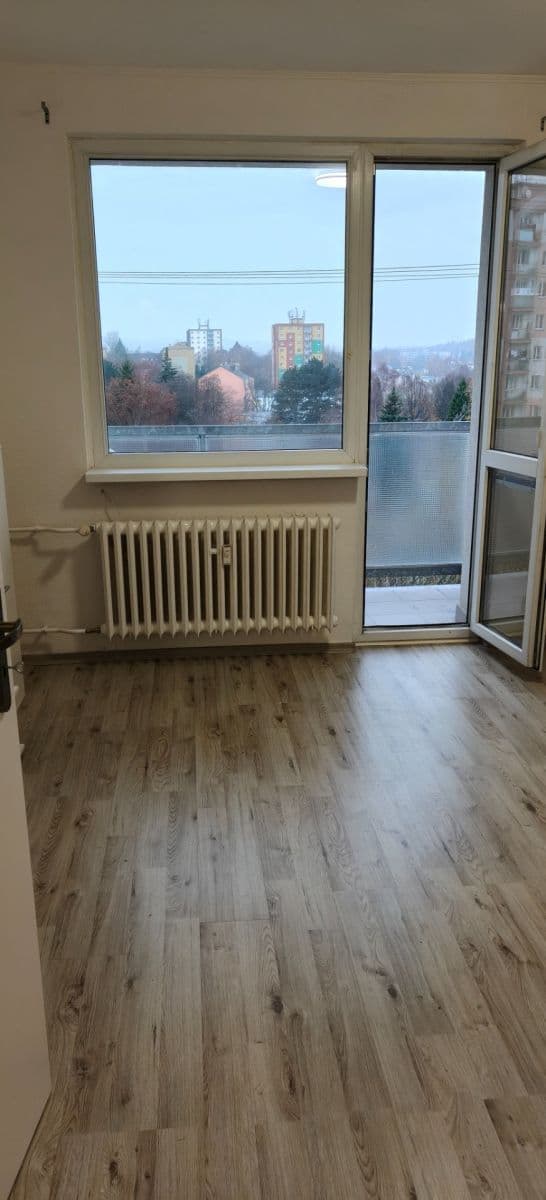 Pronájem bytu 2+1 50 m², Krymská, Karlovy Vary, Karlovarský kraj Pronájem bytu 2+1 50 m², Krymská, Karlovy Vary, Karlovarský kraj