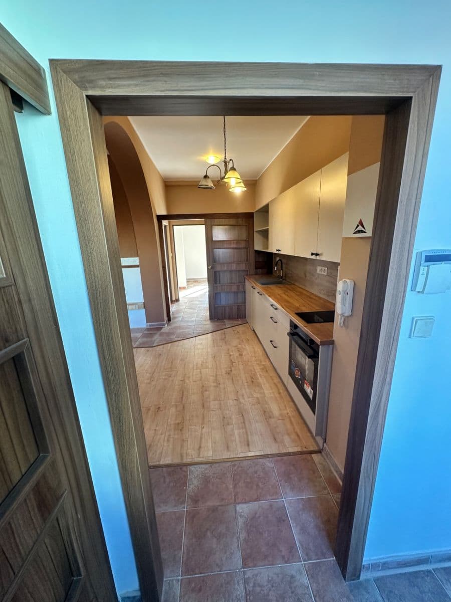 Pronájem bytu 3+kk 80 m², Dr. Steinera, Kladno, Středočeský kraj Pronájem bytu 3+kk 80 m², Dr. Steinera, Kladno, Středočeský kraj