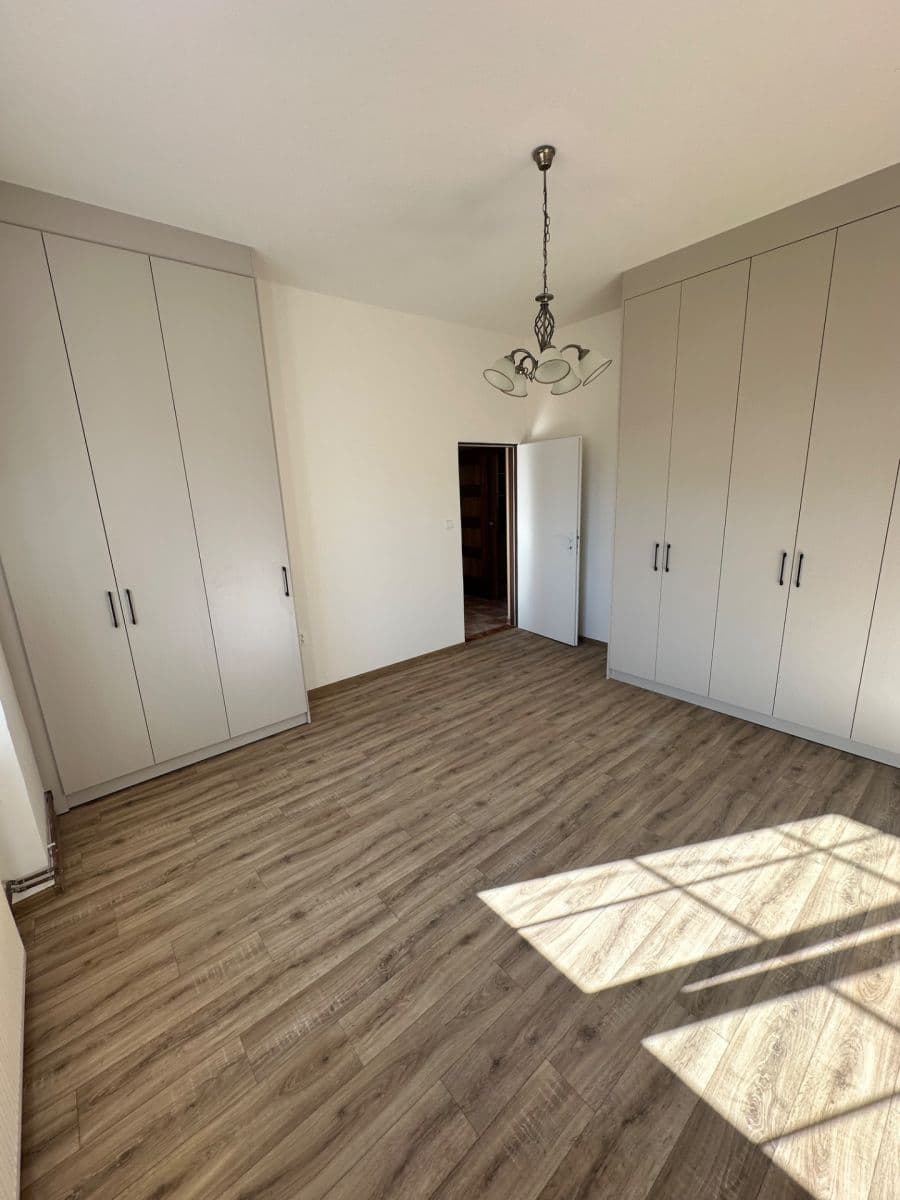 Pronájem bytu 3+kk 80 m², Dr. Steinera, Kladno, Středočeský kraj Pronájem bytu 3+kk 80 m², Dr. Steinera, Kladno, Středočeský kraj