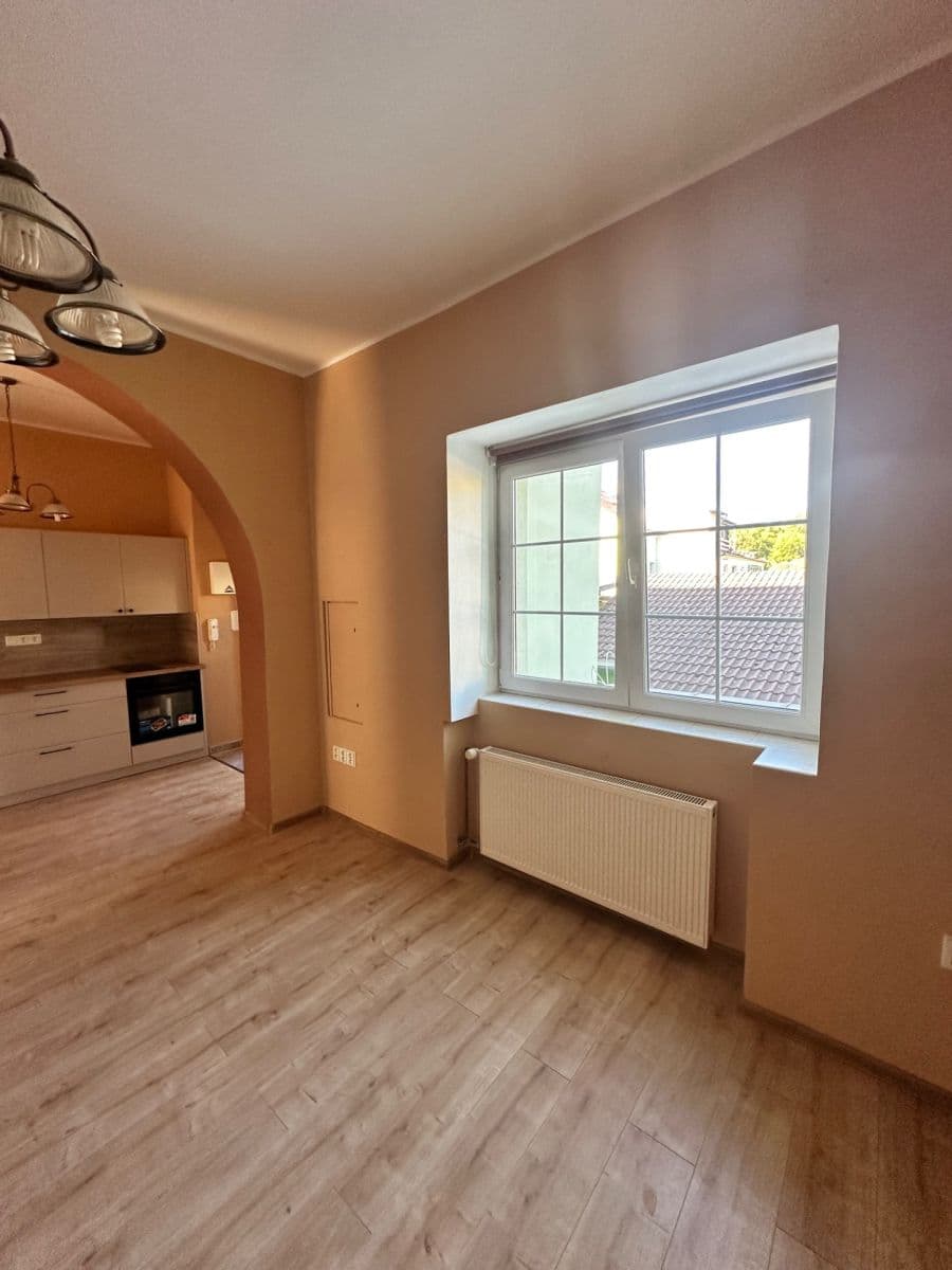 Pronájem bytu 3+kk 80 m², Dr. Steinera, Kladno, Středočeský kraj Pronájem bytu 3+kk 80 m², Dr. Steinera, Kladno, Středočeský kraj