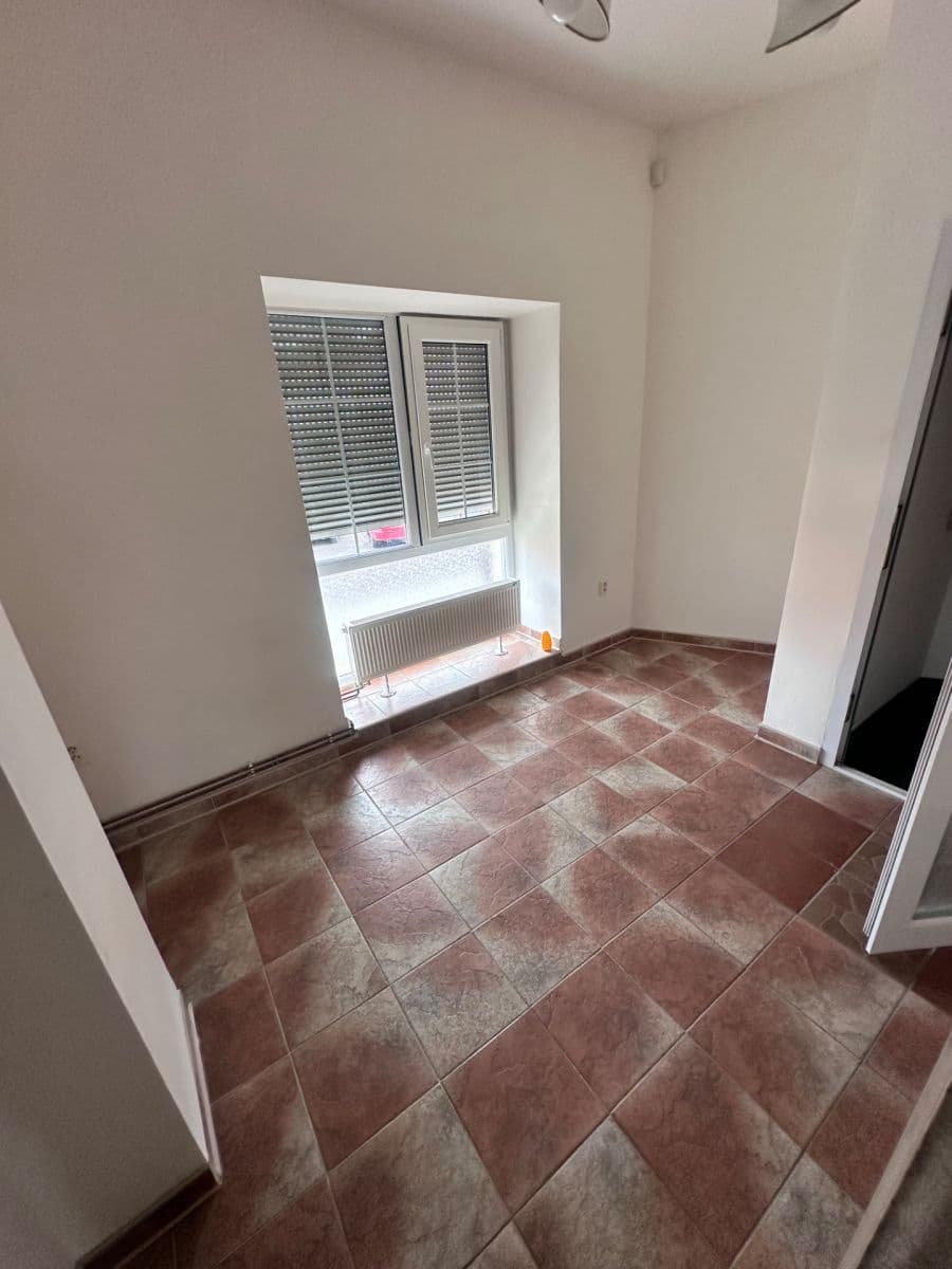 Pronájem bytu 3+kk 80 m², Dr. Steinera, Kladno, Středočeský kraj Pronájem bytu 3+kk 80 m², Dr. Steinera, Kladno, Středočeský kraj